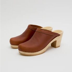 No 6 Store Old School Clogs, size 40 (8.5), Bourbon Color